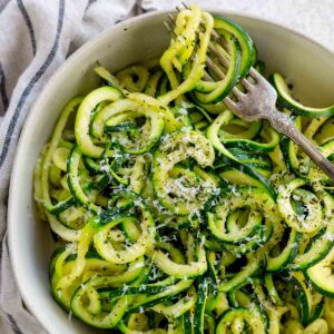 Miseria e nobiltà: spaghetti di zucchine lesse - Salvo Nicastro Chef