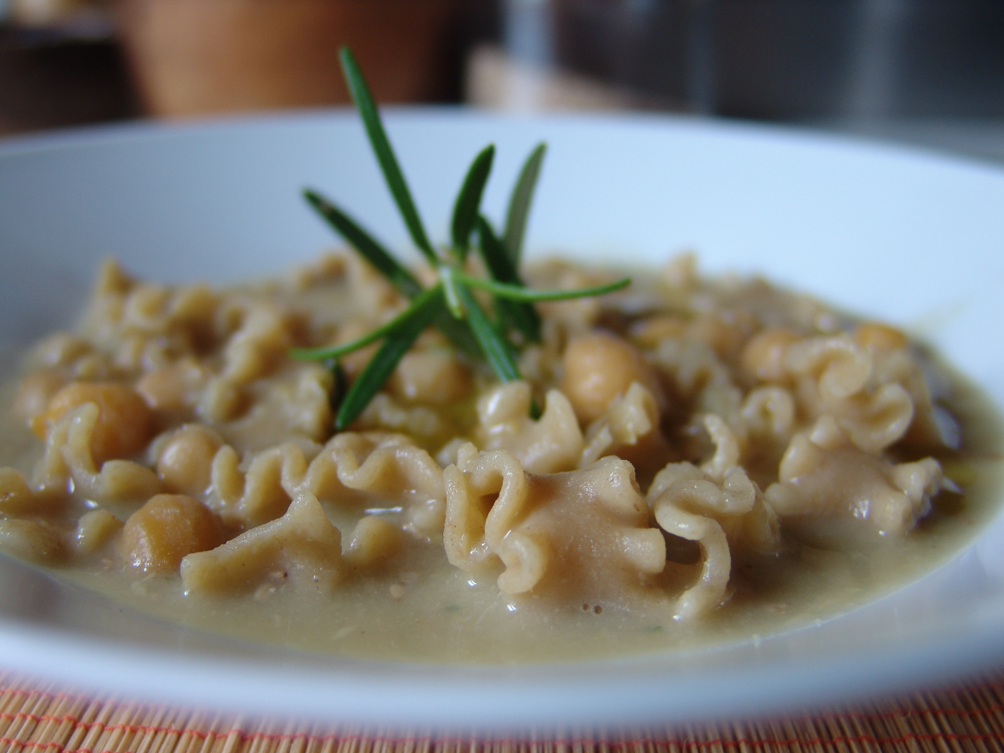 Reginette e Ceci con Olio al rosmarino e aglio - Salvo Nicastro Chef