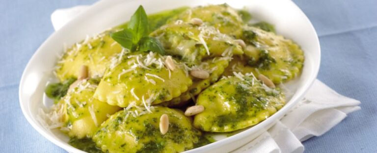 Ravioli di patate con pesto di broccoli e mandorle - Salvo Nicastro Chef