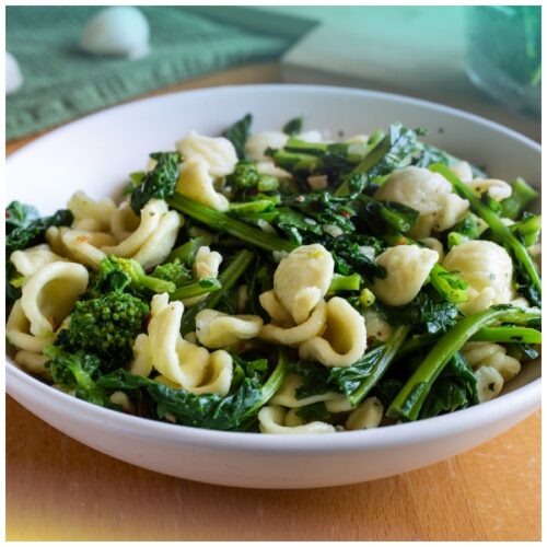 Orecchiette di grano arso con cavolo riccio e cozze