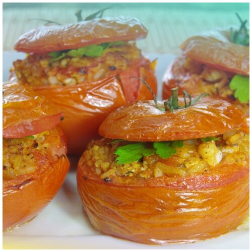 Pomodori gratinati ai fiocchi d'avena, con pomodori, basilico, fiocchi d'avena e olio extravergine