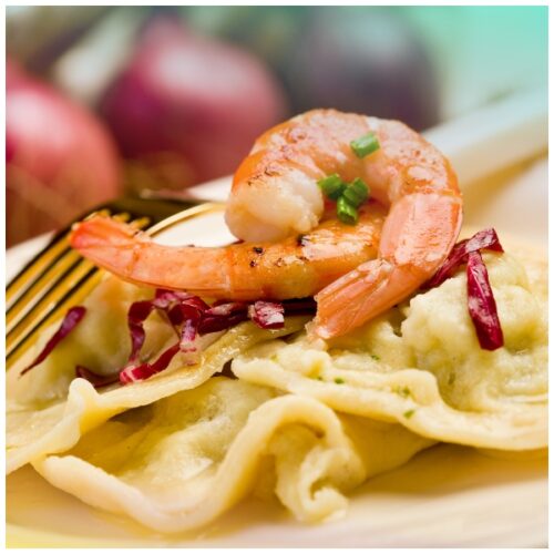 Ravioli di farina di ceci ripieni di gamberi