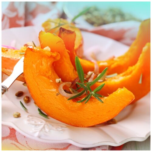 Zucca in agrodolce e citronella, con zucca gialla, citronella, aceto di mele e olive nere